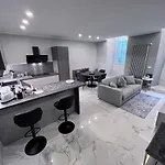 Le Porte Luxury Lägenhet