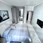 Lägenhet Le Porte Luxury