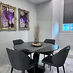 Le Porte Luxury Lägenhet